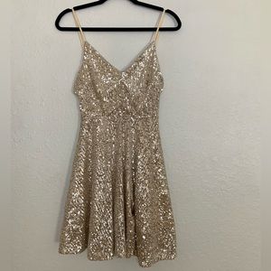 Lulu’s Women’s Dress Size Medium Champaign Sparkle Sequins Spaghetti Strap Prom